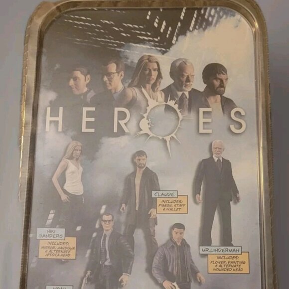 2008 New Mezco Heroes Action Figure - Picture 2 of 5